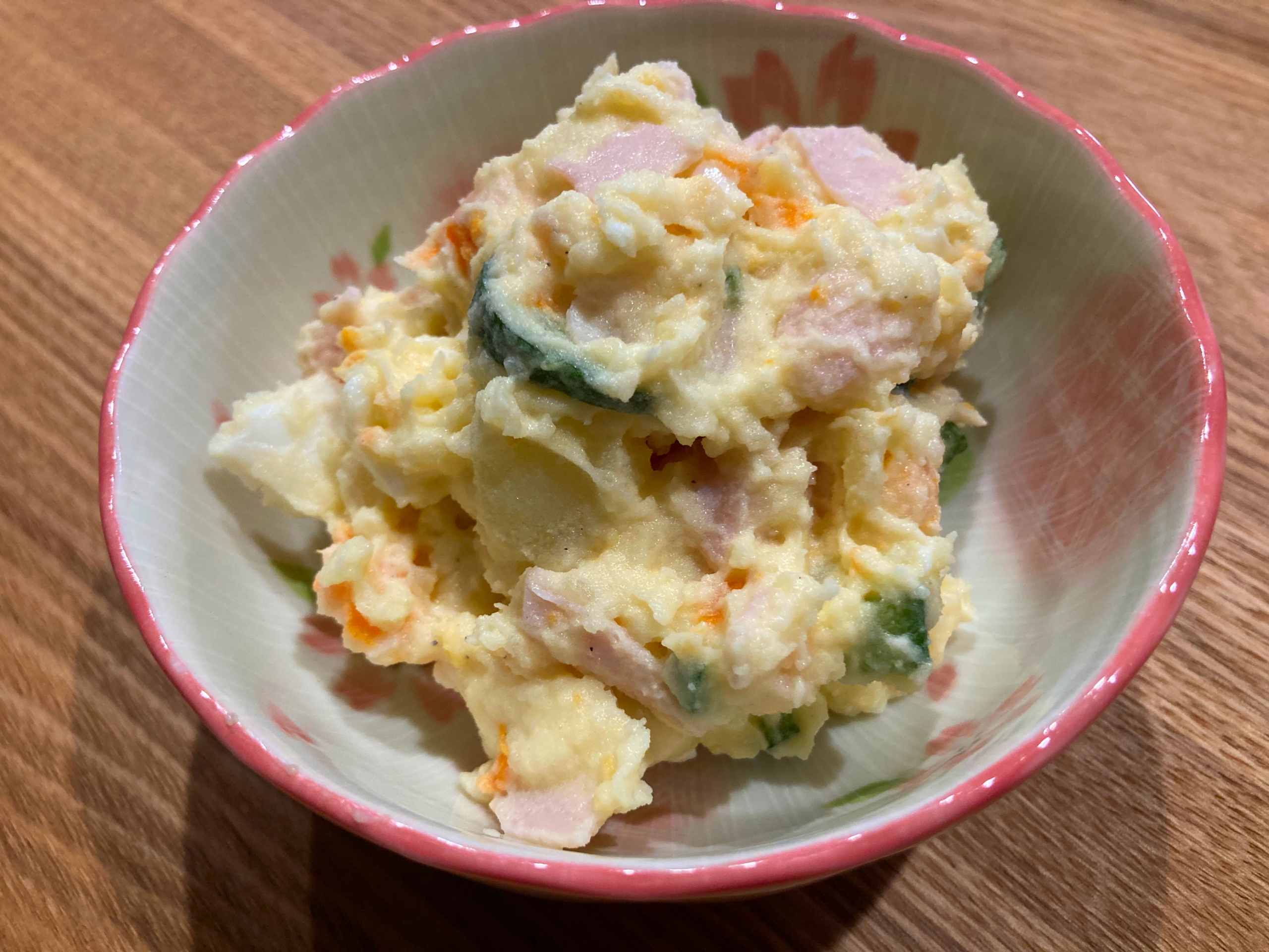なんだかんだと使える酢で作るポテトサラダ（2〜3人分）
